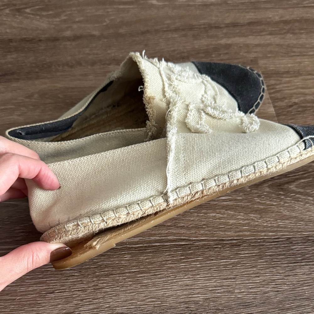 Chanel Interlocking Cc Logo Canvas Espadrilles Fl… - image 6